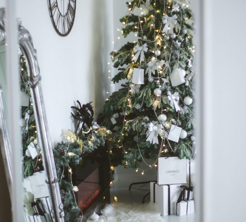 Brighten the Season with the Perfect Christmas Tree